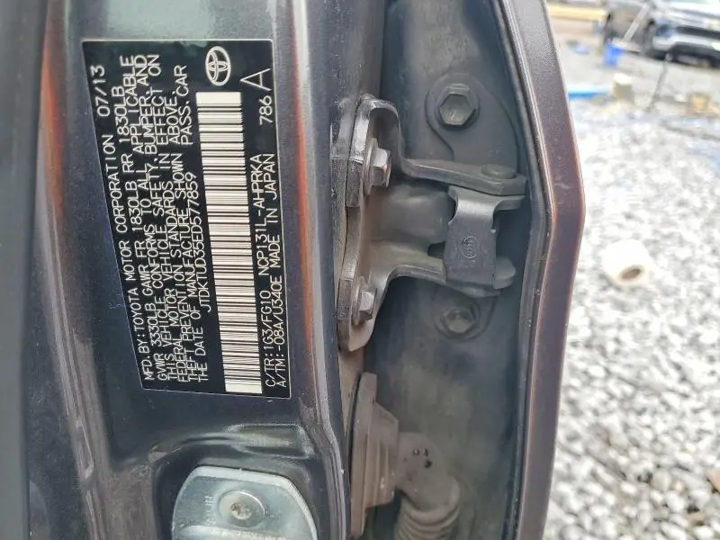 2014 TOYOTA YARIS 5-DOOR LE  