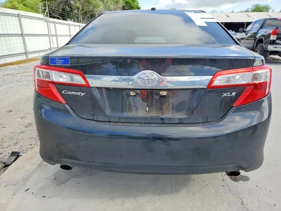 2012 TOYOTA CAMRY XLE V6  