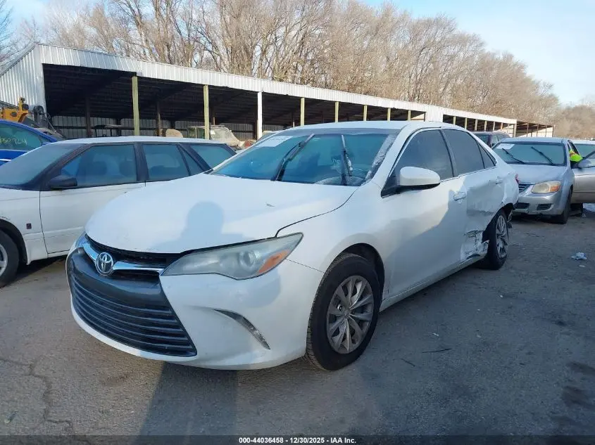 2015 TOYOTA CAMRY LE