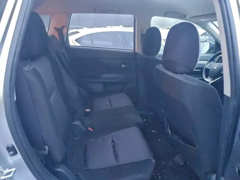 2014 MITSUBISHI OUTLANDER SE  