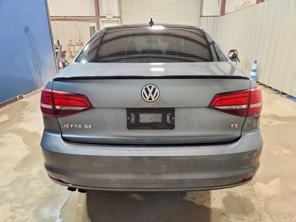 2018 VOLKSWAGEN JETTA SPORT  