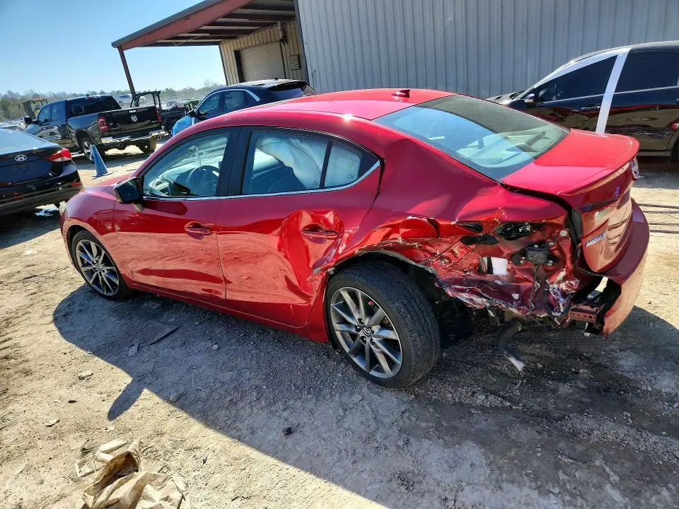 2018 MAZDA 3 TOURING  