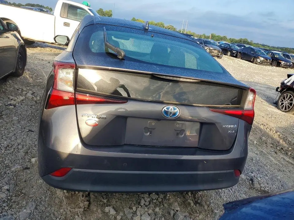 2019 TOYOTA PRIUS XLE  