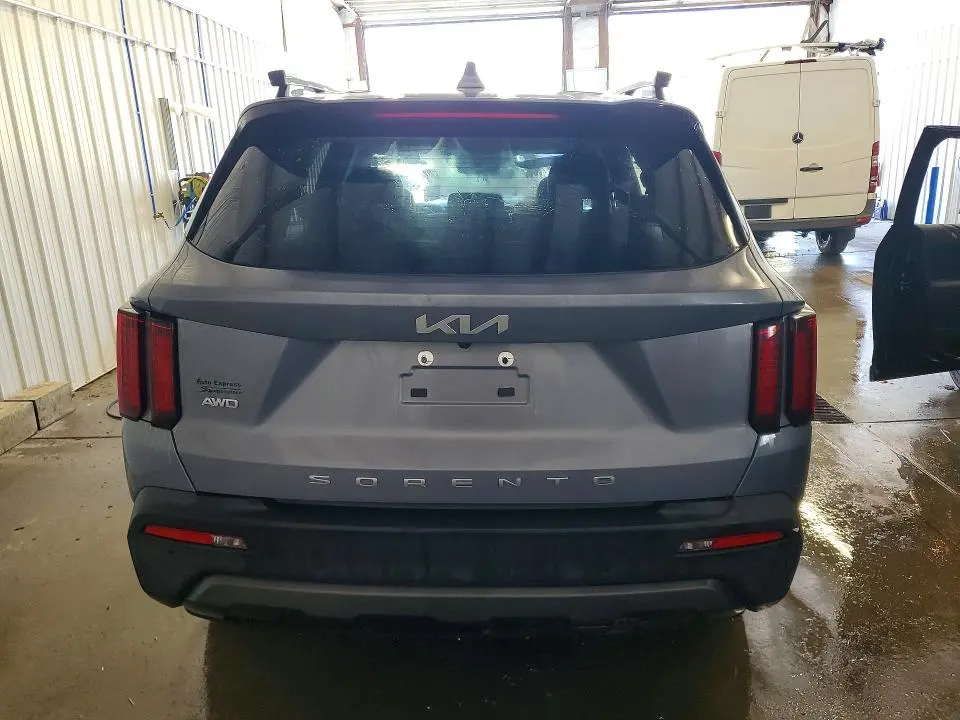 2022 KIA SORENTO S  