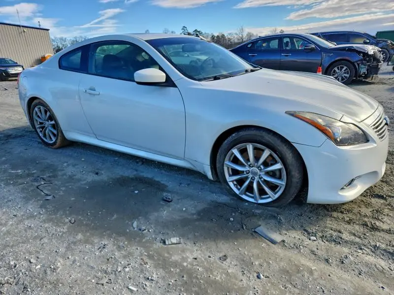 2013 INFINITI G37 JOURNEY  