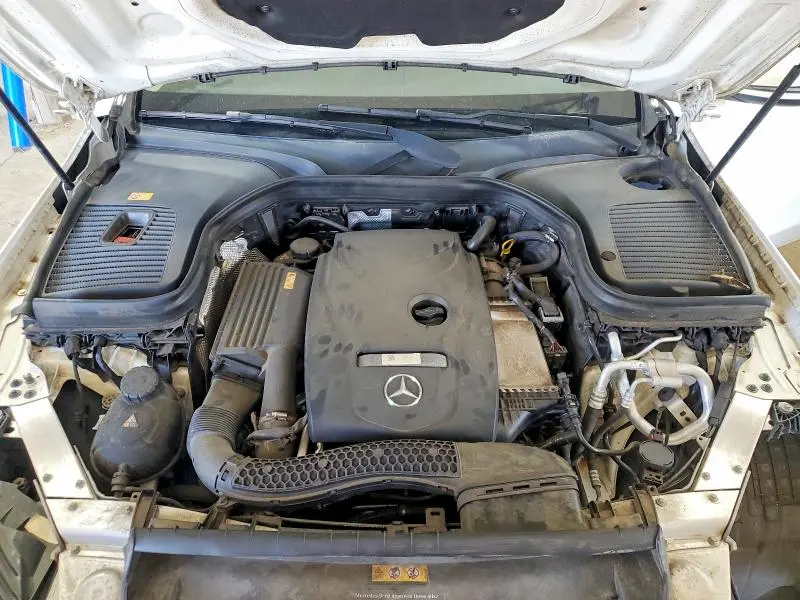 2016 MERCEDES-BENZ GLC 300  