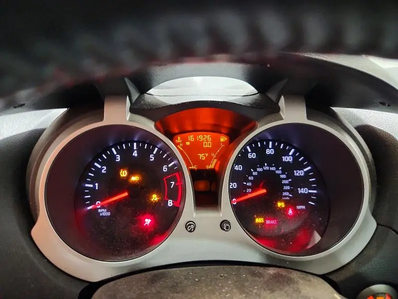 2012 NISSAN JUKE S  