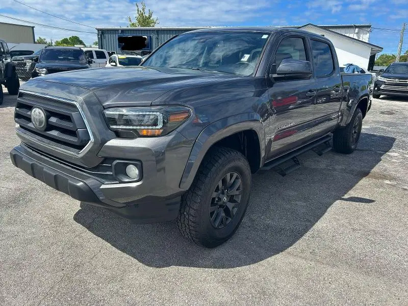 2020 TOYOTA TACOMA SR5 V6  