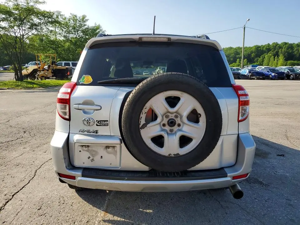 2012 TOYOTA RAV4 BASE  