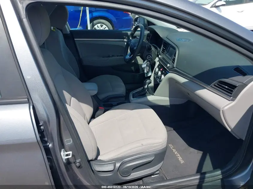 2019 HYUNDAI ELANTRA SE