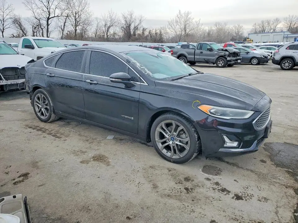 2019 FORD FUSION TITANIUM  