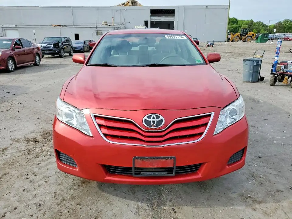 2011 TOYOTA CAMRY LE  