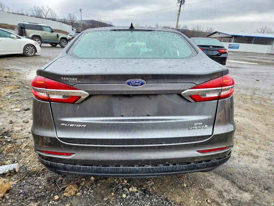 2019 FORD FUSION SE  