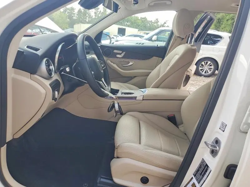 2022 MERCEDES-BENZ GLC 300  