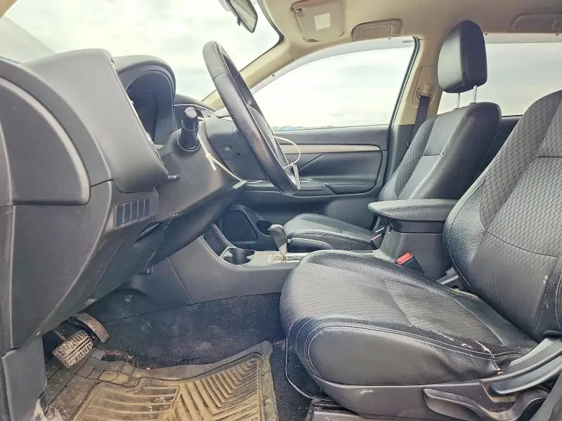2015 MITSUBISHI OUTLANDER SE  