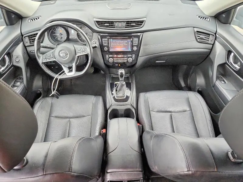 2017 NISSAN ROGUE SL  