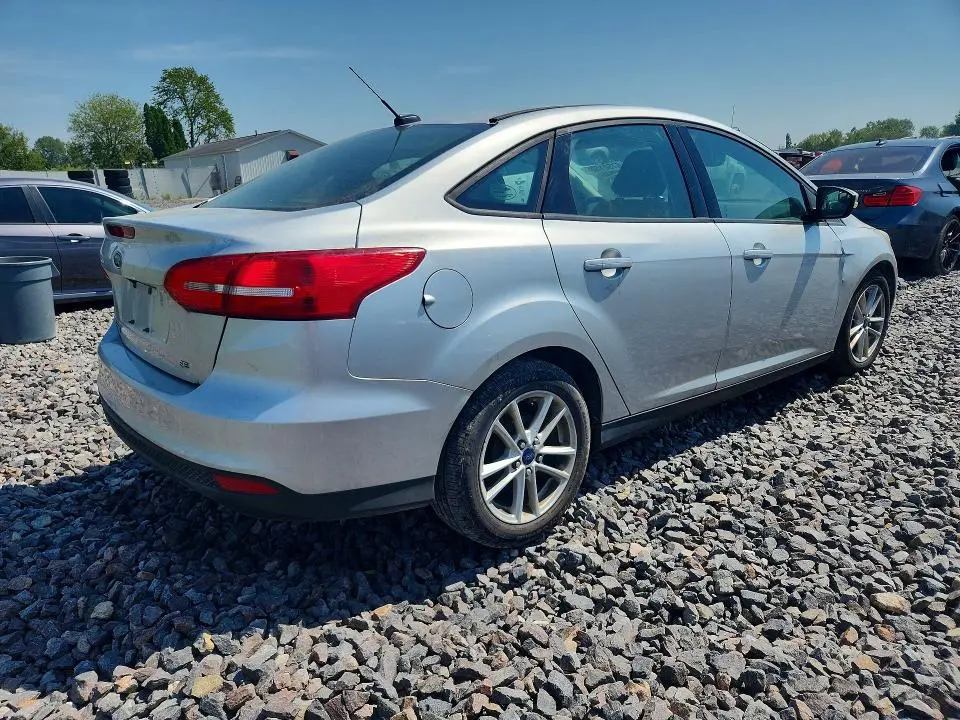 2017 FORD FOCUS SE  