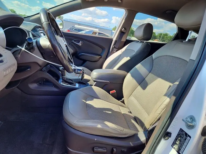 2014 HYUNDAI TUCSON SE  