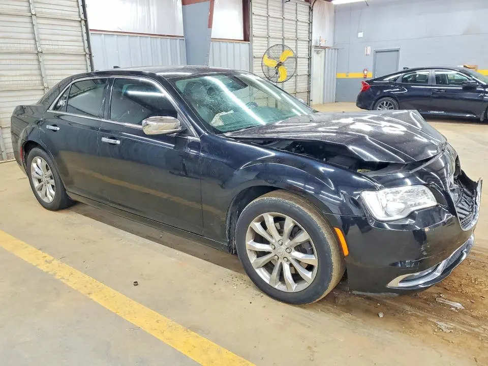 2018 CHRYSLER 300 LIMITED  