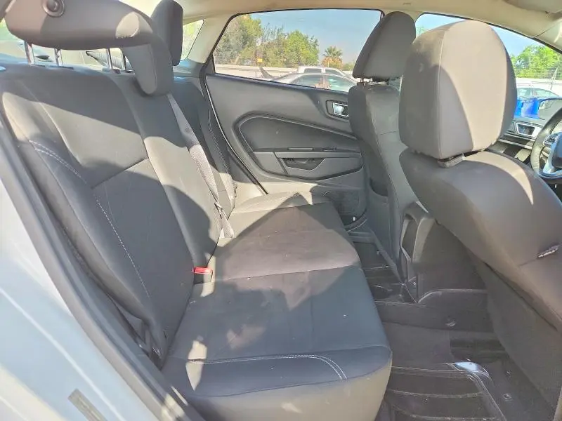 2015 FORD FIESTA SE  