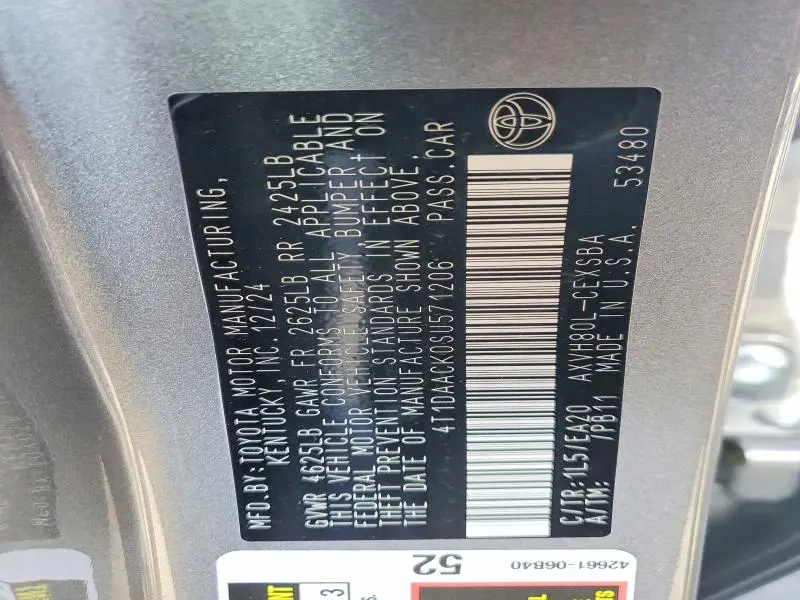 2025 TOYOTA CAMRY SE  