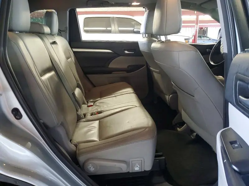 2017 TOYOTA HIGHLANDER XLE  