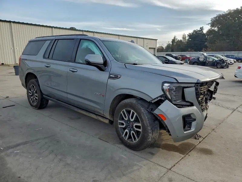 2024 GMC YUKON XL K1500 AT4  