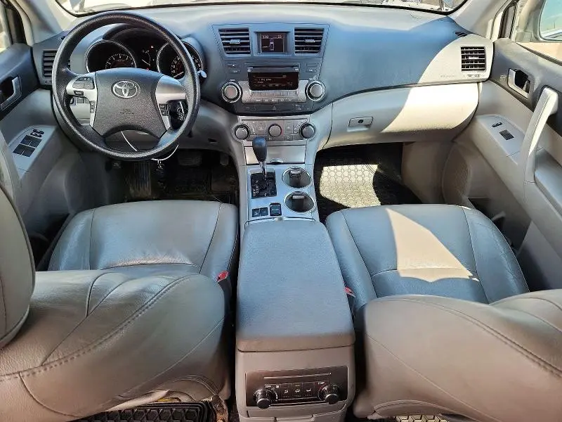 2013 TOYOTA HIGHLANDER BASE  