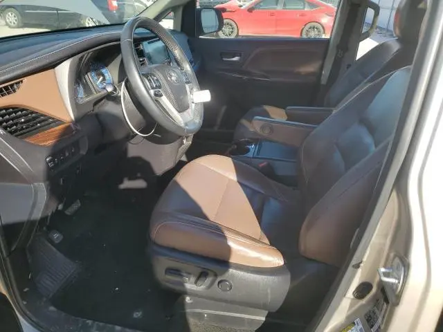 2015 TOYOTA SIENNA XLE  