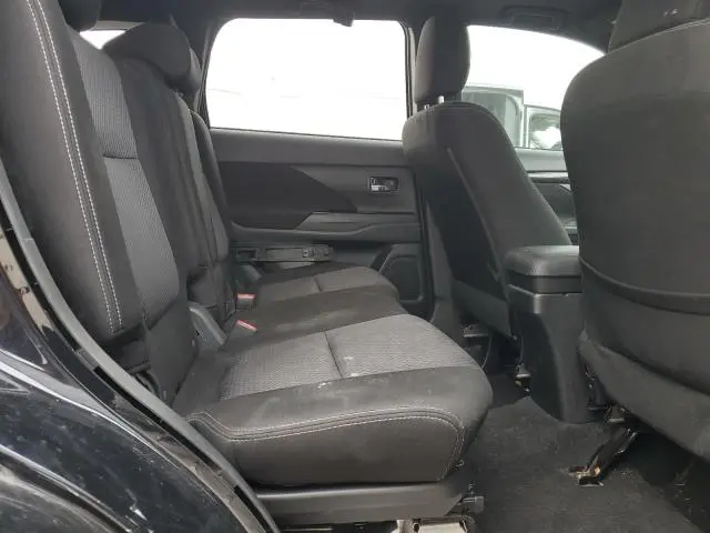 2018 MITSUBISHI OUTLANDER SE  