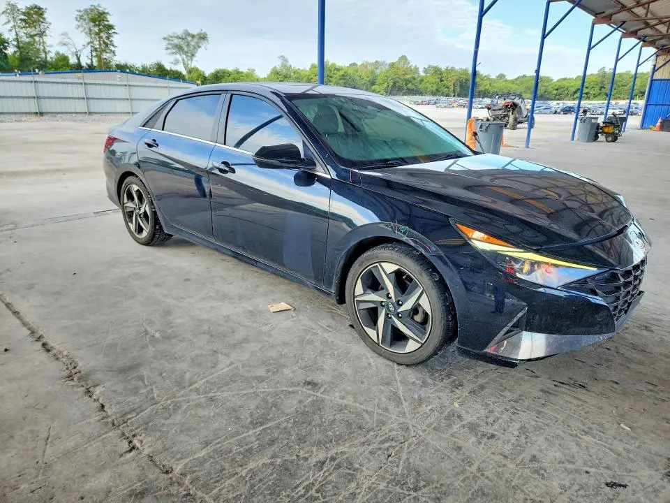 2021 HYUNDAI ELANTRA SEL  
