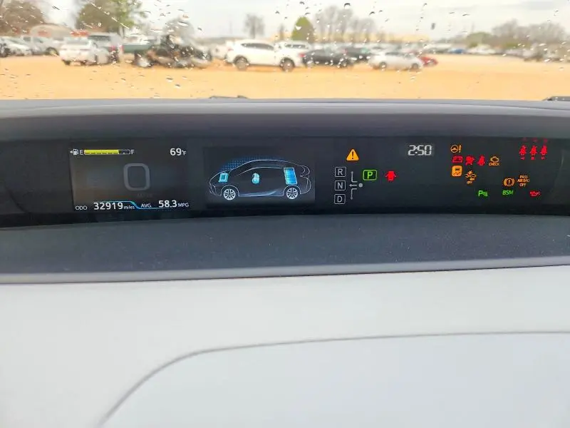 2022 TOYOTA PRIUS LE  