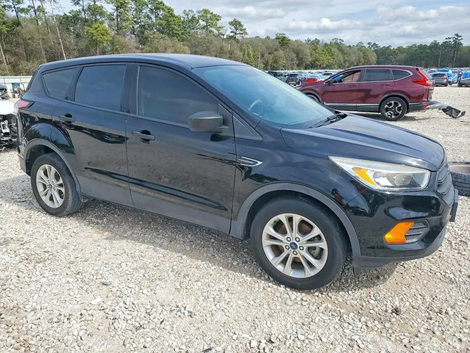 2017 FORD ESCAPE S  