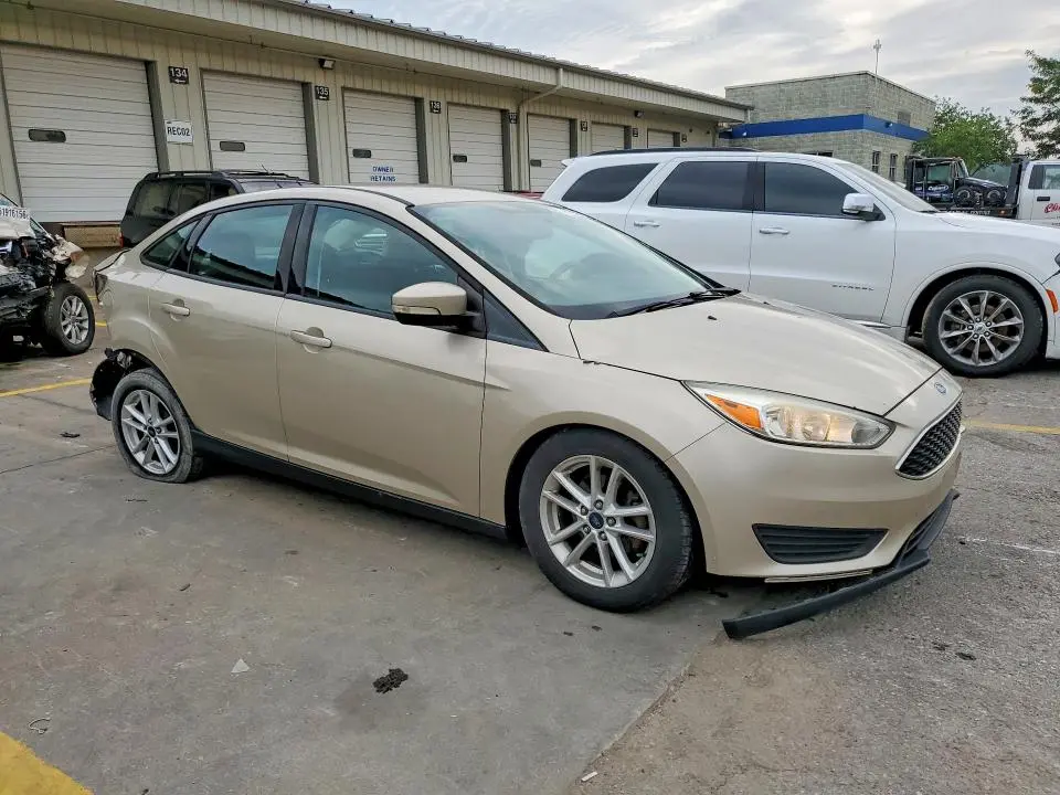 2017 FORD FOCUS SE  
