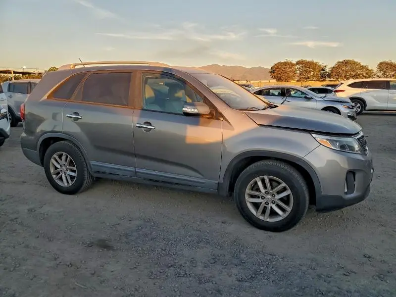 2014 KIA SORENTO LX  