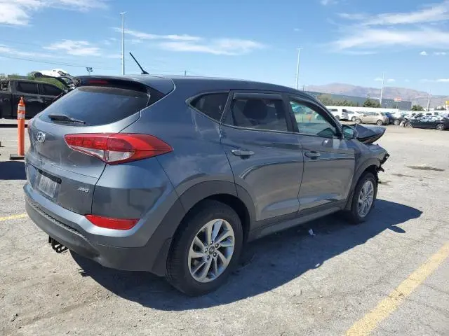 2018 HYUNDAI TUCSON SE  