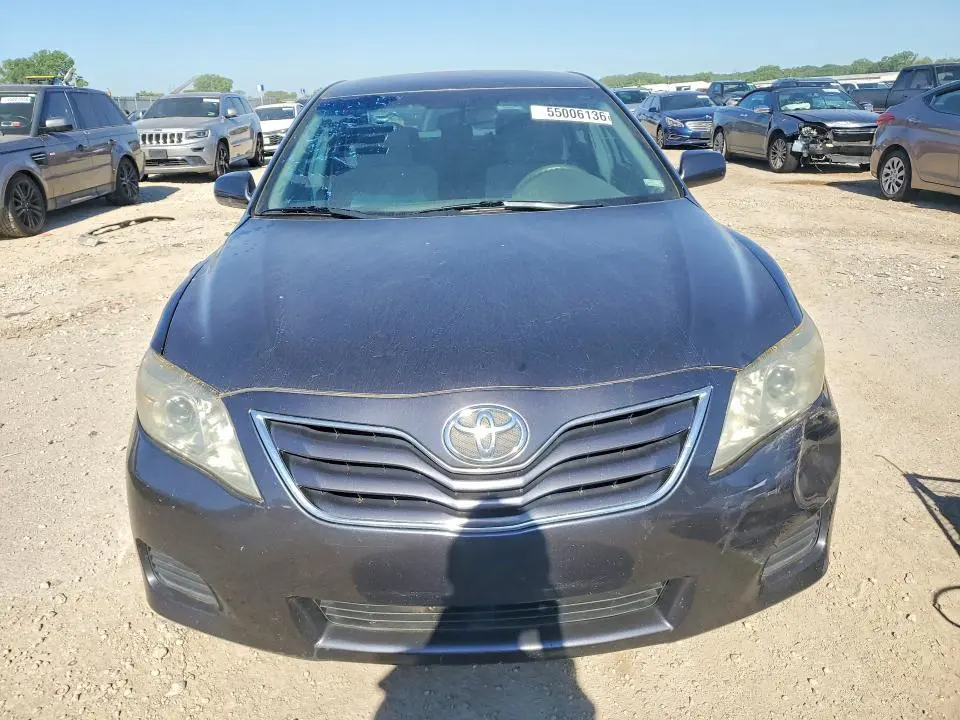 2011 TOYOTA CAMRY LE  