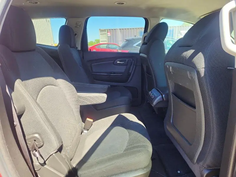 2011 CHEVROLET TRAVERSE LT  