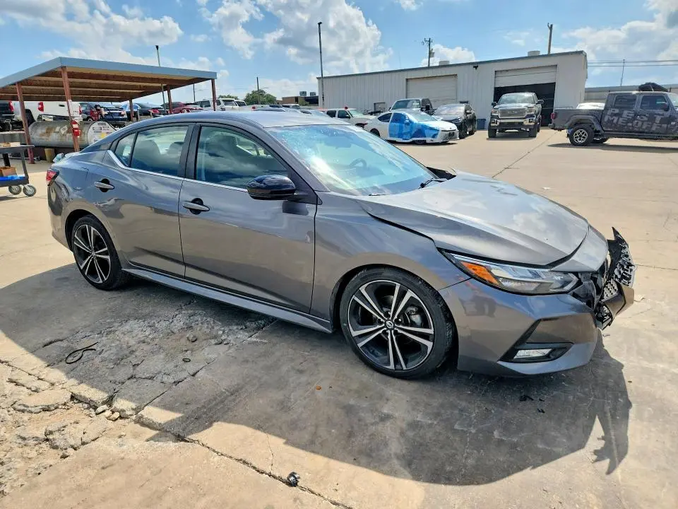 2021 NISSAN SENTRA SR  