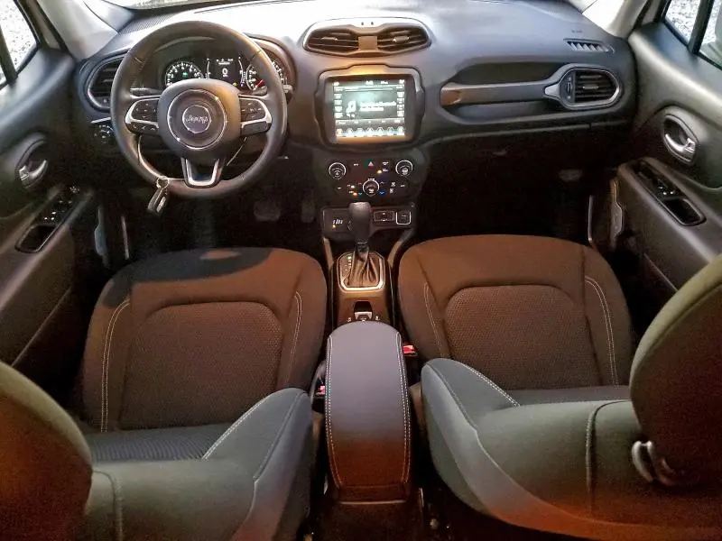 2023 JEEP RENEGADE LATITUDE  