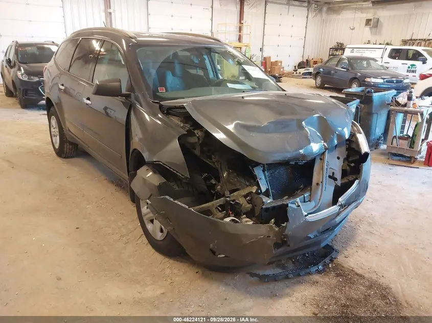 2011 CHEVROLET TRAVERSE LS