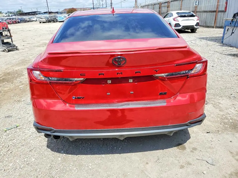 2025 TOYOTA CAMRY SE  
