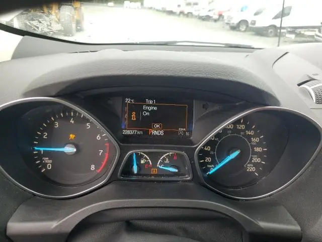 2017 FORD ESCAPE SE  