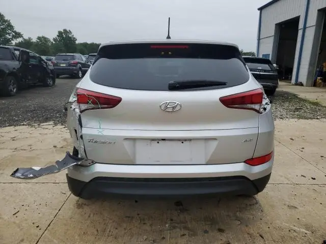 2018 HYUNDAI TUCSON SE  