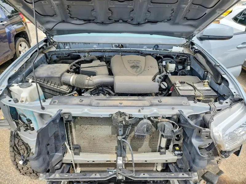 2021 TOYOTA TACOMA SR5 V6  