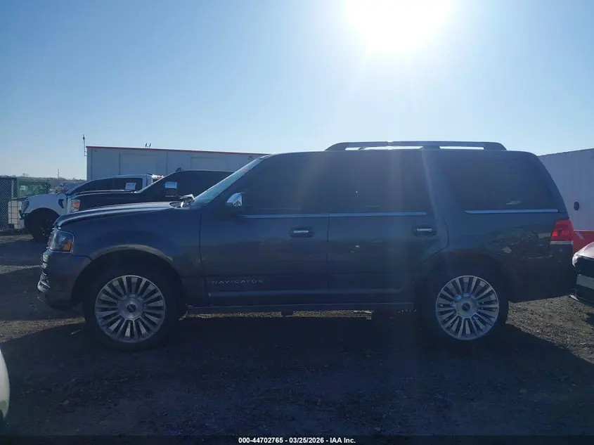 2015 LINCOLN NAVIGATOR  
