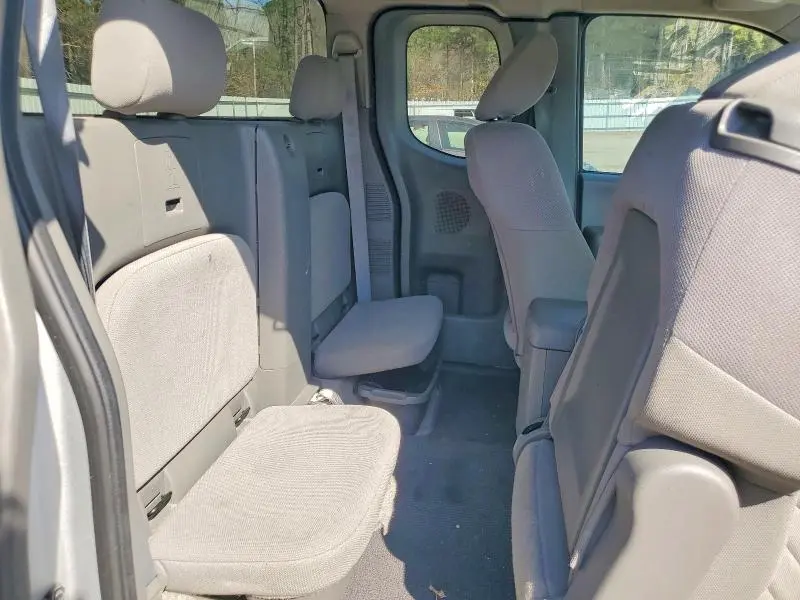 2012 NISSAN FRONTIER S  