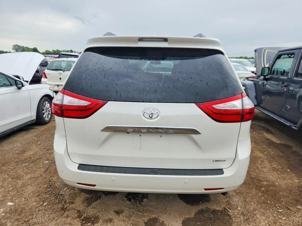 2015 TOYOTA SIENNA LIMITED PREMIUM 7-PASSENGER  