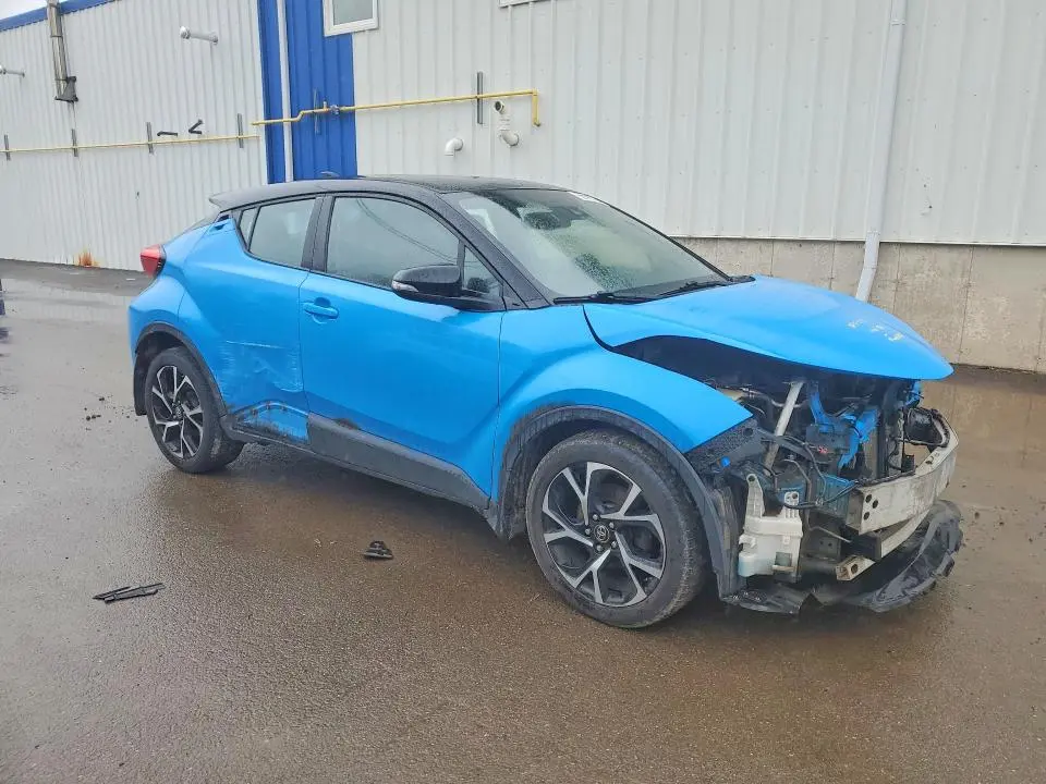 2019 TOYOTA C-HR LE  