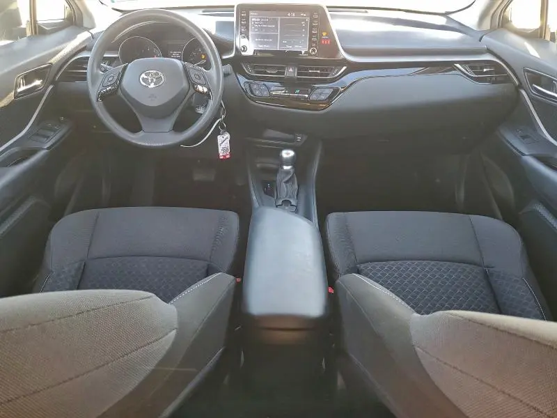 2020 TOYOTA C-HR XLE  